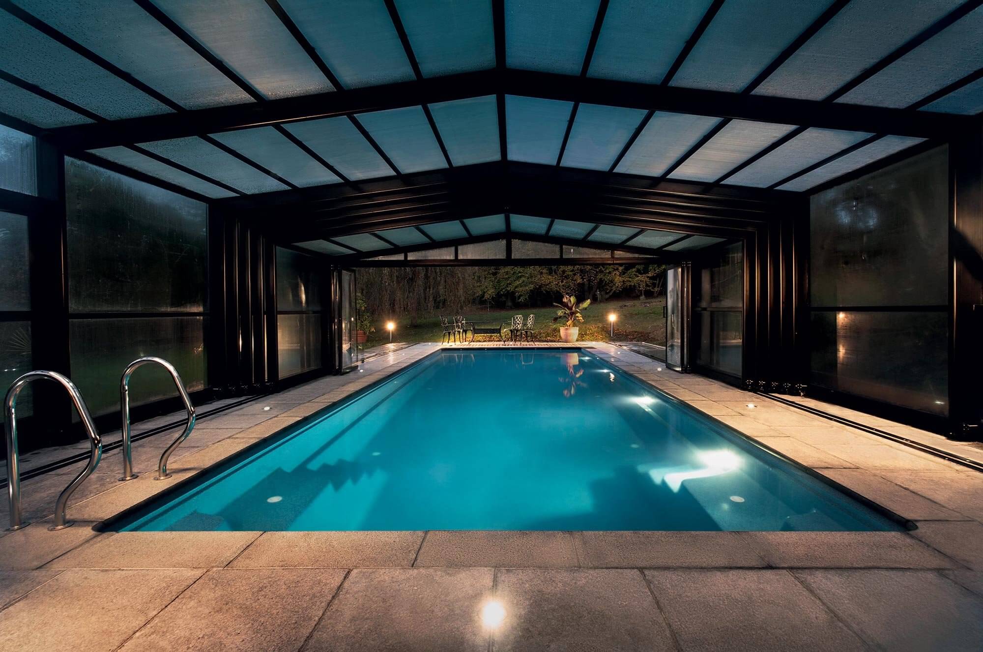 Swimming in Options: A Guide to Choosing Materials for Your Pool Build - Concrete